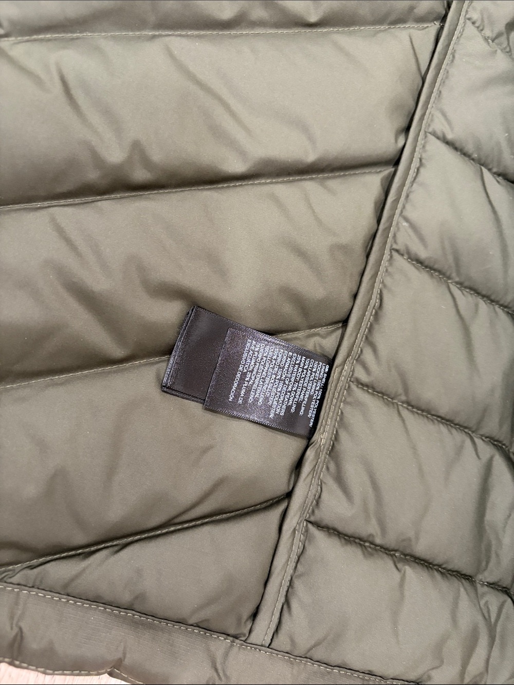 The North Face Olive Green Quilted Insulated Women's Vest MEDIUM - Picture 5 of 8
